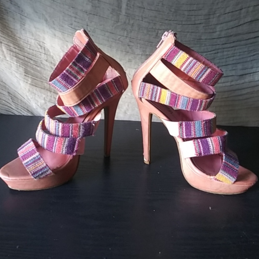 Shoes - Picture 2 of 4
